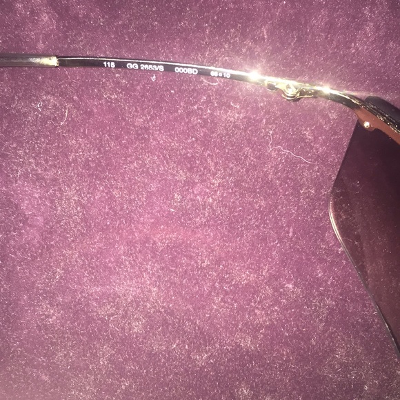 Gucci sunglasses with case - Picture 4 of 8